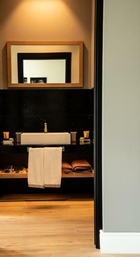 Hostal Montalbera Wine Suites