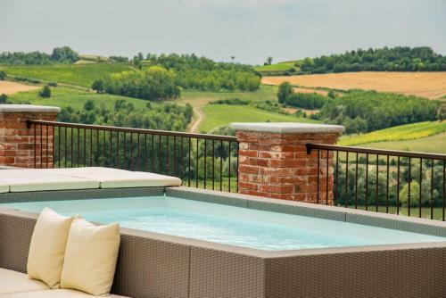 Hostal Montalbera Wine Suites