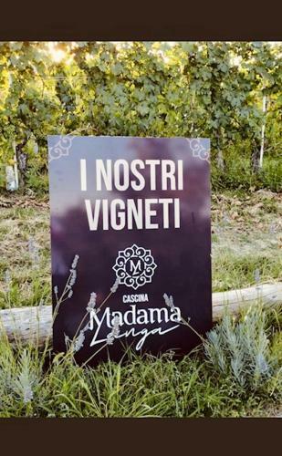 Apartamento Madama Langa Country House