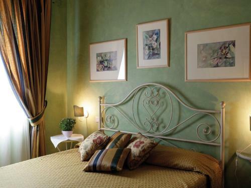Holiday Home In Monteroberto With A Private Swimming Pool
