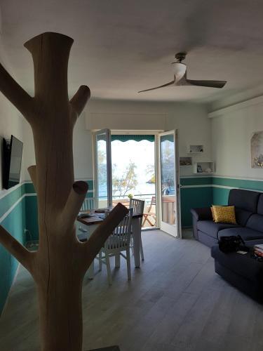 Mori's Beautiful Sea Front Apartment - With A.c.