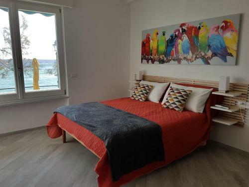 Mori's Beautiful Sea Front Apartment - With A.c.