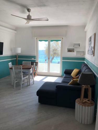 Mori's Beautiful Sea Front Apartment - With A.c.