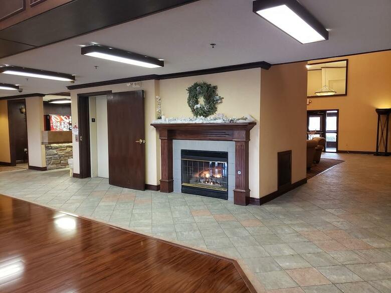 Hotel Hawthorn Suites Wichita West