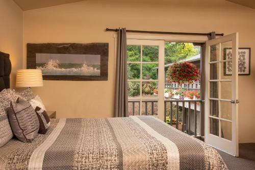 Bed & Breakfast Carmel Country Inn