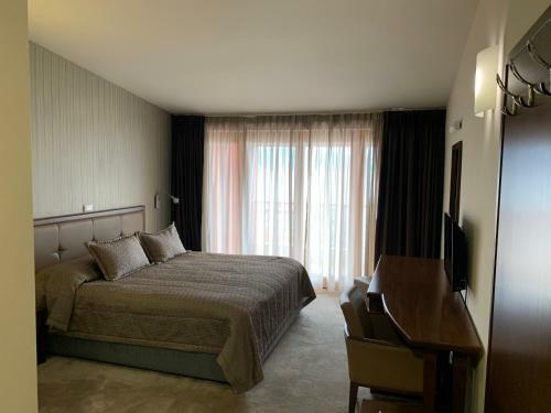 Hotel Millennium