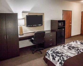 Hotel Sleep Inn & Suites I-70 At Wanamaker