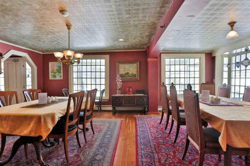 Bed & Breakfast Eastman Inn