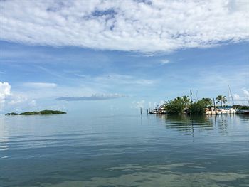 Hotel Captain Pip's Marina & Hideaway
