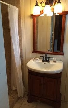 Hotel Captain Pip's Marina & Hideaway