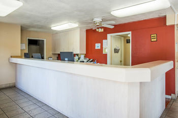 Hotel Rodeway Inn Fresno