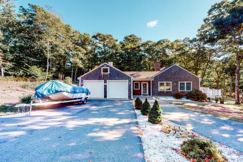 Cape Pond Paradise