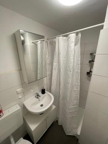 Apartamento Studio Mit Balkon In Perfekter Lage