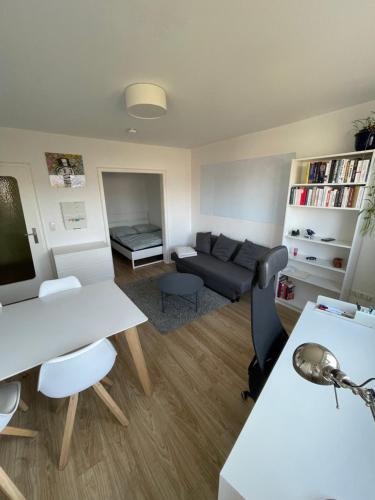 Apartamento Studio Mit Balkon In Perfekter Lage