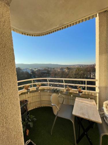 Apartamento Studio Mit Balkon In Perfekter Lage