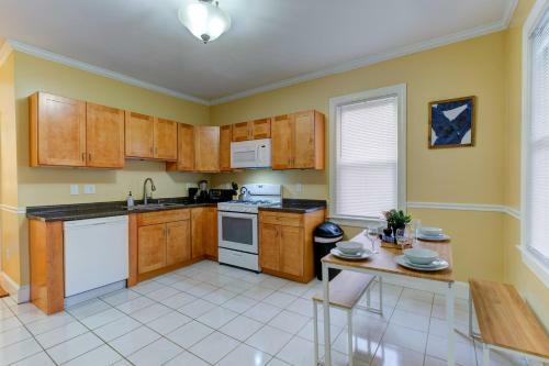 Spacious Apartments Near Ashmont - Evonify Stays