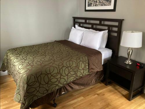 Near State House Park Apartments 30 Day Stays