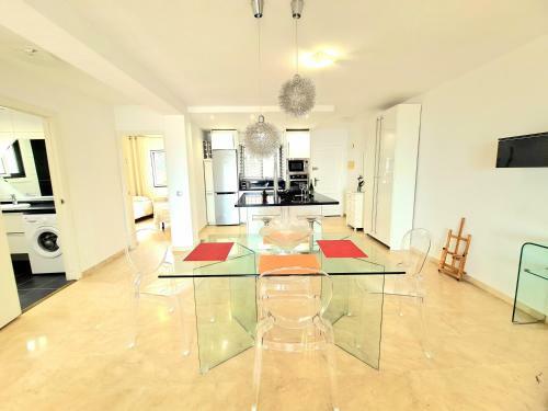 Sunrise Sea Views Eco Apartment With Swimming Pool