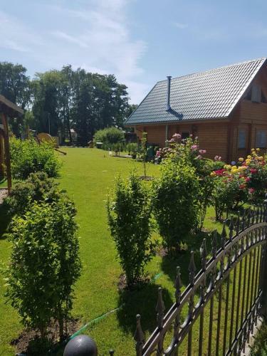 Idyllische Holzh�tte Mit Wasserzugang Und Sauna