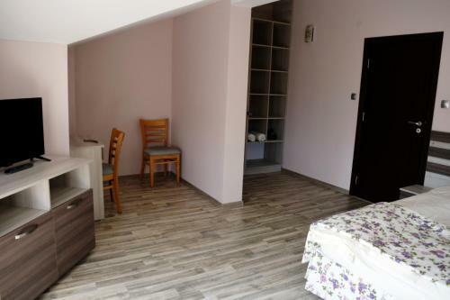 Hostal Vesinel Guest House