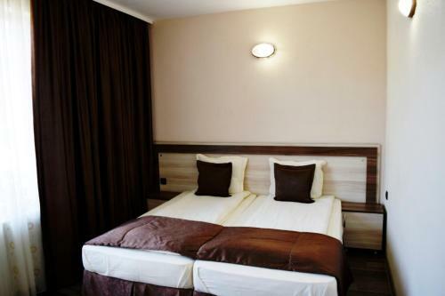 Hostal Vesinel Guest House
