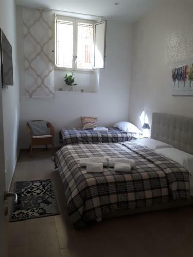 Garibaldi House Apartment