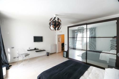 Sanfelice Apartments