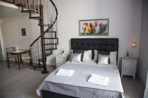 Hostal Vesuvius Luxury Suites