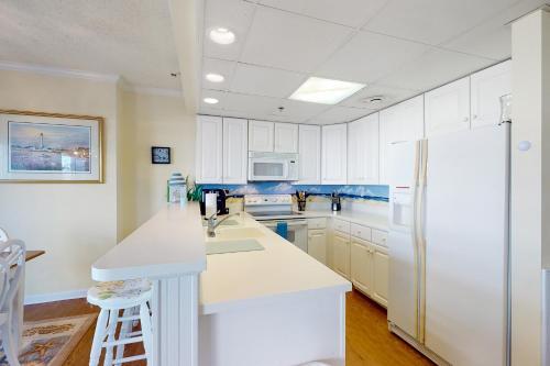 Ocean Dunes 108