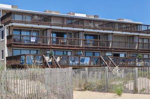 Atlantic Townhouse & Beach Colony