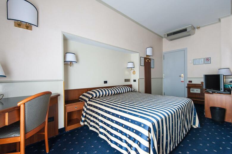 Hotel Flora