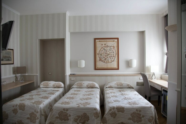 Hotel Flora