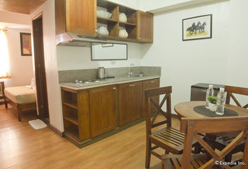 Isabelle Garden Hotel & Suites