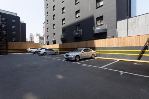J-top Hotel