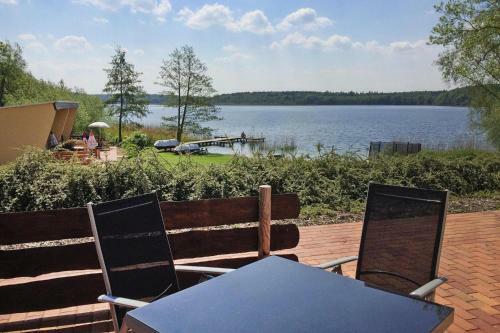 Row Bungalows Am Gro� Labenzer See, Klein Labenz