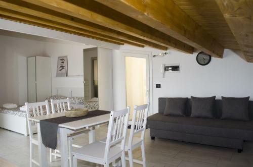 Ansise Apartments