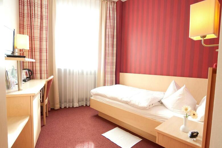 Hostal Hotel Garni Deutsches Haus