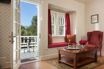 Bed & Breakfast Cheshire Cat Inn