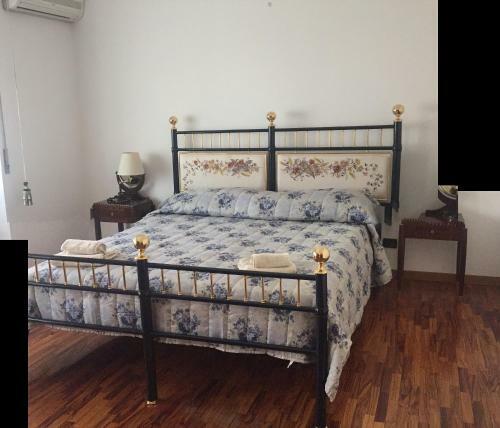 B&B Mund�