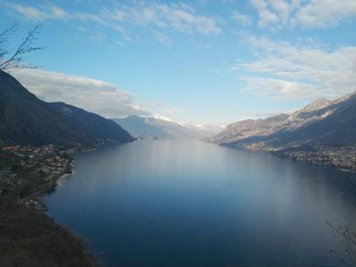 Apartamento Studio A Lago, Private Beach And Parking