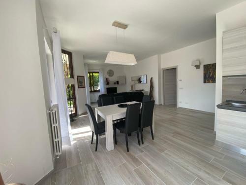 Apartamento Le Grigne Guesthouse - The Garden