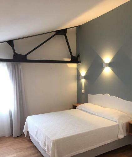 Hostal Cinema House Apartments