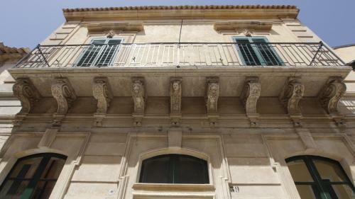 Casa "sole" Nel Cuore Del Barocco