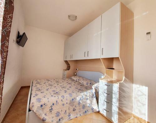 Dommos - Marinaway Apartments