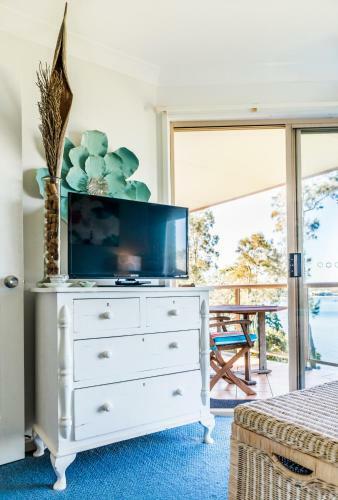 Anne's Waterfront Haven B&B
