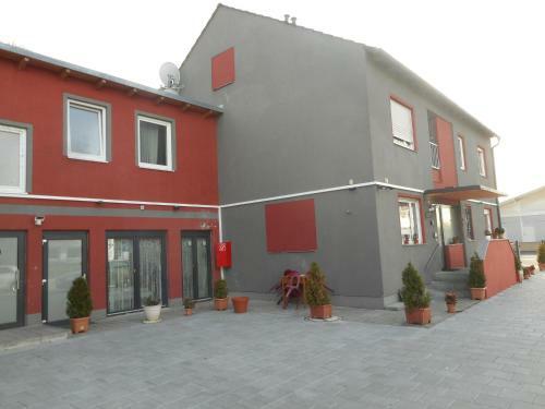 Hostal Pension Alis
