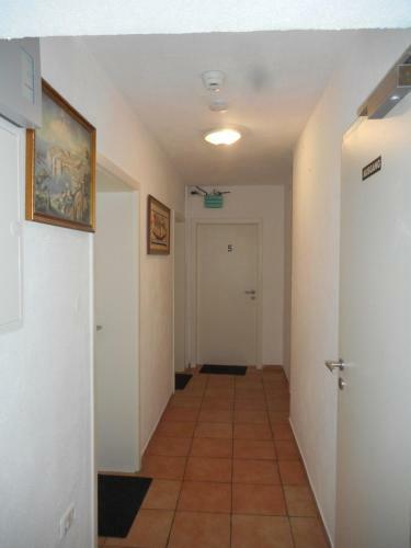 Hostal Pension Alis