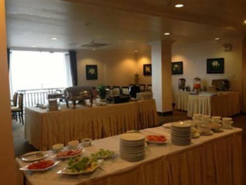Rain Rock Hotel
