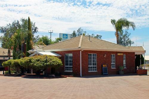 John Pirie Motor Inn