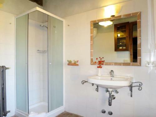 Characteristic Accommodation In Orvieto With A Swimming Pool